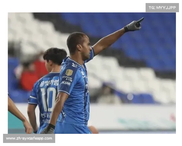 匈牙利神锋马丁加盟蔚山现代，吧友讨论其多重角色与未来表现